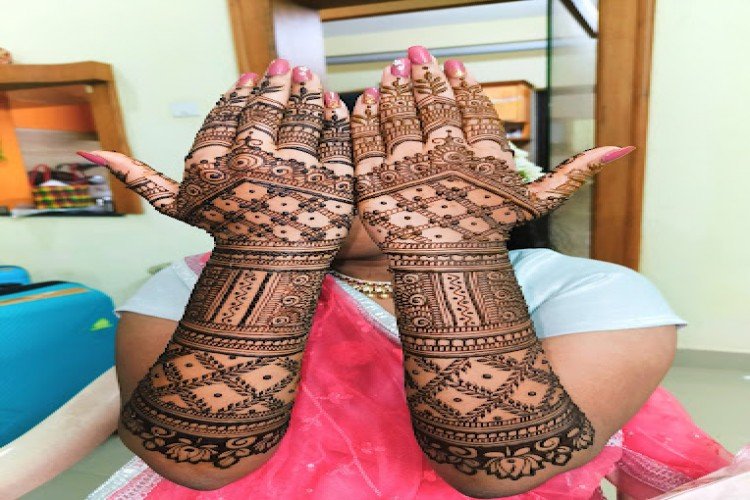 Pavithra mehandi nails in Salem - Salem Ads