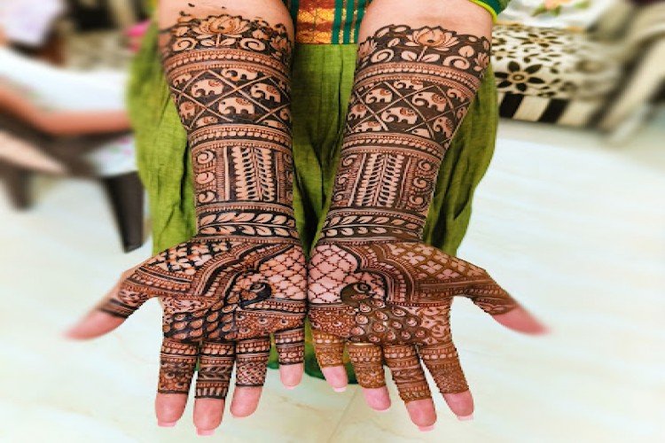 Pavithra mehandi nails in Salem - Salem Ads