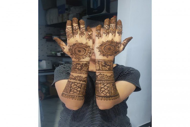 Srimathi mehandi art in Salem - Salem Ads