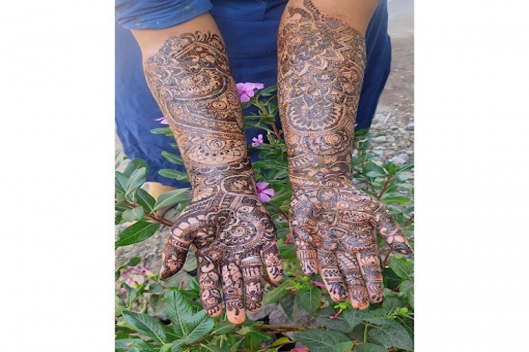 Srimathi mehandi art in Salem - Salem Ads
