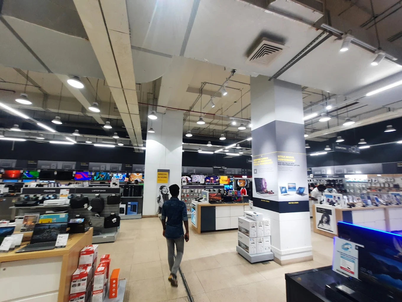 Reliance Mall in Salem - Salem Ads