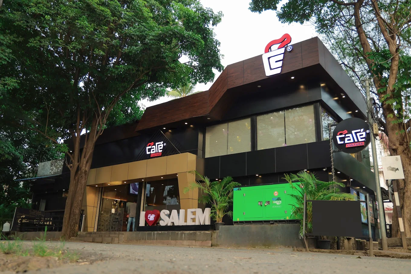 Cafe Culture in Salem - Salem Ads